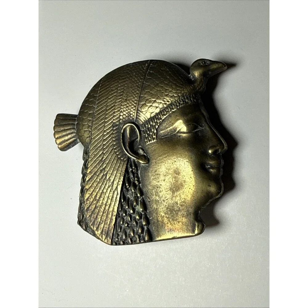 VINTAGE BRASS REPOUSSE EGYPTIAN REVIVAL CLEOPATRA BELT BUCKLE